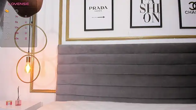 Ririblonde1 online show from December 15, 2025, 12:31 pm