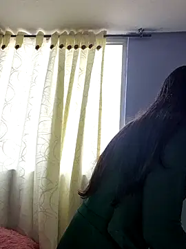 SabrinaLu  online show from January 16, 2026, 7:29 pm