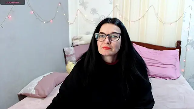 SashaBond online show from February 5, 2026, 11:15 am