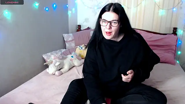 SashaBond online show from February 15, 2026, 4:09 am