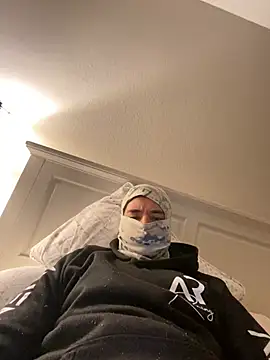 phantom898983 online show from April 15, 2026, 6:31 am