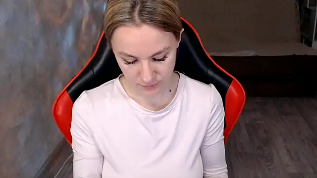 MiaBun1 online show from February 18, 2026, 3:24 am