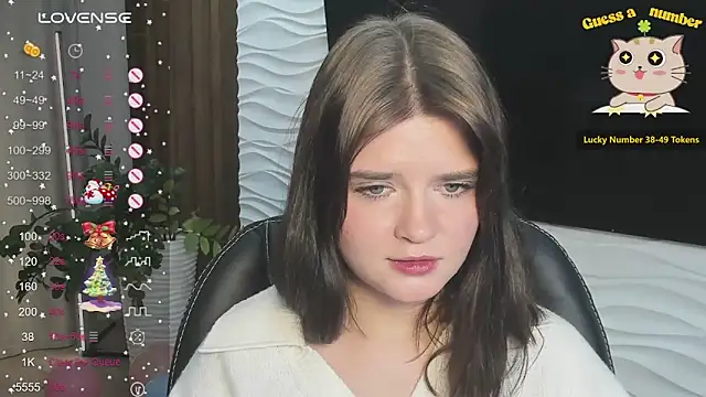 Snapshot of LanaTreades chatting on December 13, 2025, 7:53 pm LanaTreades online show from December 13, 2025, 7:53 pm