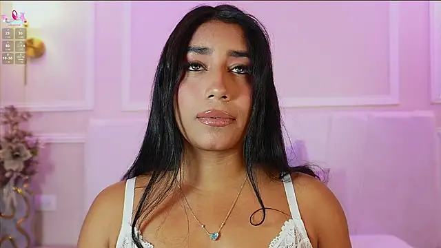 Snapshot of SaraJonesxx chatting on March 18, 2026, 7:17 pm SaraJonesxx online show from March 18, 2026, 7:17 pm