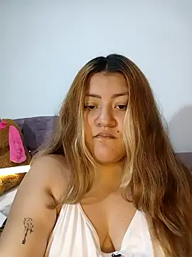 Sofia  Saenz online show from March 28, 2026, 5:40 am