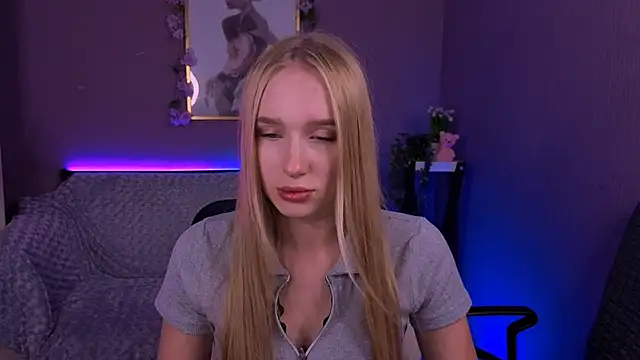 effysosweet online show from February 18, 2026, 1:45 am