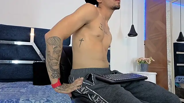 Dax Stark online show from July 8, 2026, 7:18 pm
