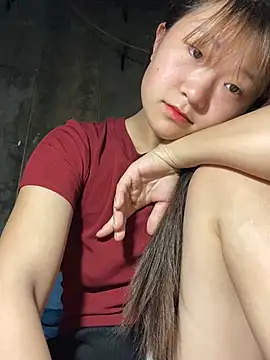 hinata-xx online show from April 8, 2026, 10:54 pm