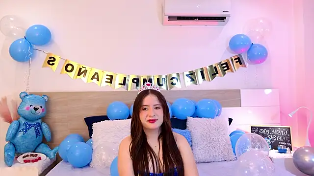 BellaFlecher online show from January 19, 2026, 1:48 pm