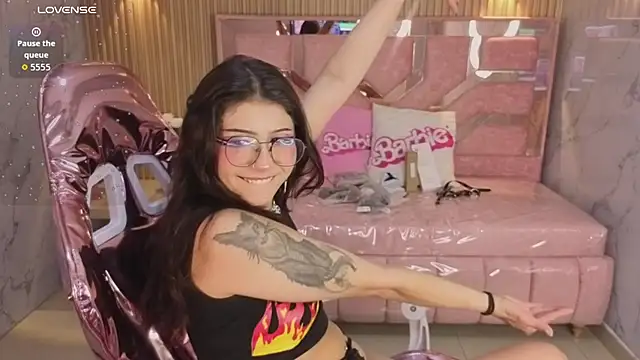 miss devil s online show from January 10, 2026, 3:19 am