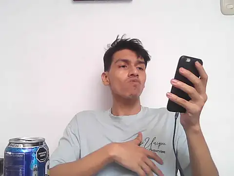 Patrick3 5556 online show from December 15, 2025, 8:46 pm