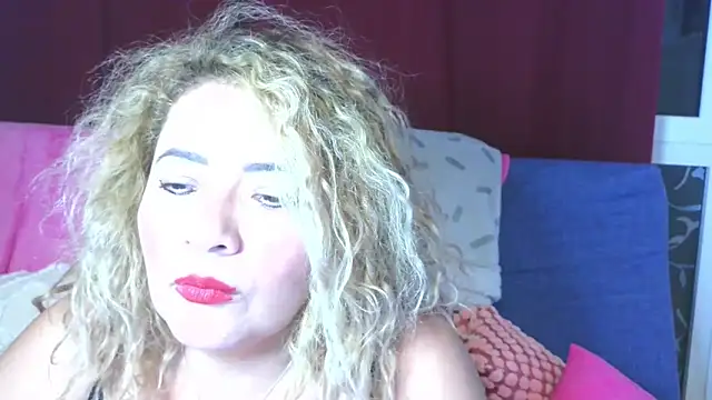 mariajosebarrazaa online show from April 8, 2026, 9:04 pm