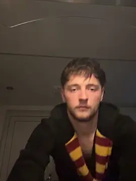 Snapshot of clough03 chatting on December 22, 2025, 12:18 am clough03 online show from December 22, 2025, 12:18 am