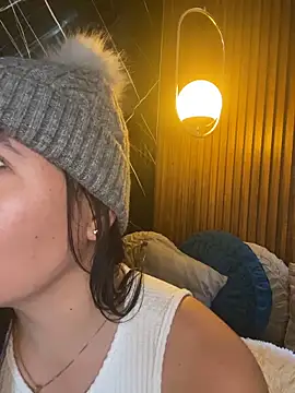 ValentinaEliot online show from April 4, 2026, 4:26 pm