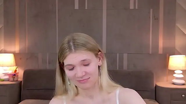 Vivien Hans online show from April 11, 2026, 4:28 am