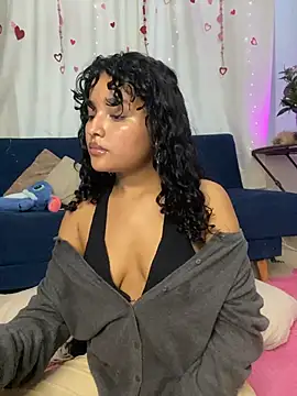 ladulcemary  online show from February 17, 2026, 1:57 am