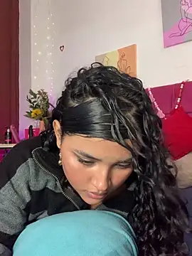 ladulcemary  online show from February 22, 2026, 4:05 pm