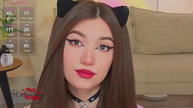 oliviaah  online show from April 20, 2026, 3:04 pm