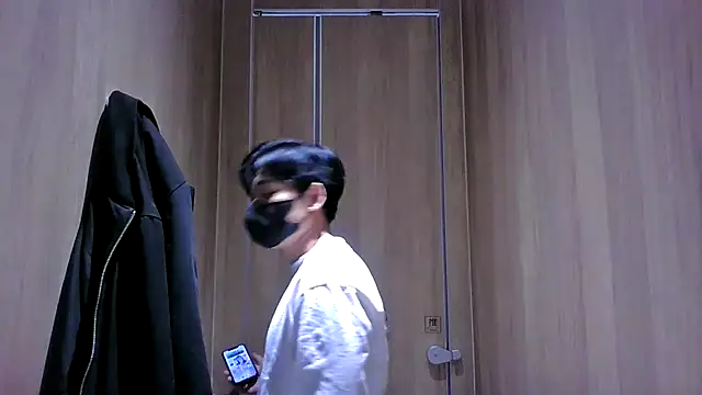 kimze7 online show from April 9, 2026, 2:00 am