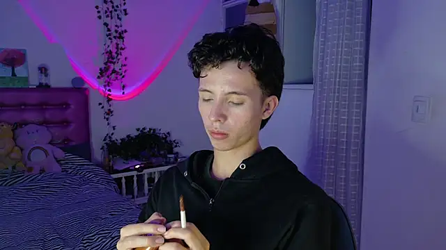 Dani Dancer online show from July 17, 2026, 2:07 am