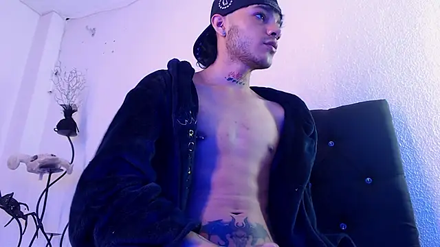 Snapshot of kingdani_hot chatting on February 2, 2026, 3:05 am kingdani hot online show from February 2, 2026, 3:05 am