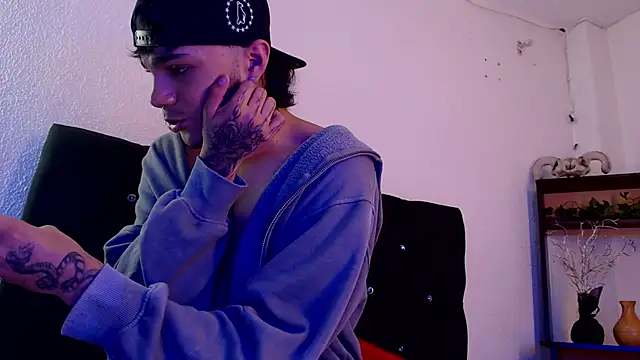 Snapshot of kingdani_hot chatting on February 3, 2026, 2:53 am kingdani hot online show from February 3, 2026, 2:53 am