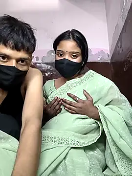 Snapshot of couplegk71 chatting on February 12, 2026, 2:50 am couplegk71 online show from February 12, 2026, 2:50 am