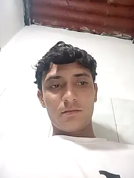 maikel23grande online show from December 14, 2025, 4:29 am