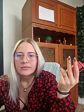 Snapshot of ChristinaWheeled11 chatting on March 4, 2026, 10:43 am ChristinaWheeled11 online show from March 4, 2026, 10:43 am