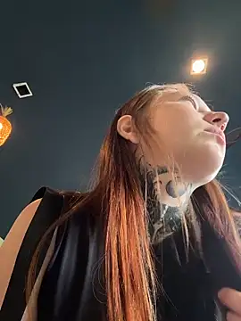 FionaMurr online show from February 26, 2026, 4:44 am