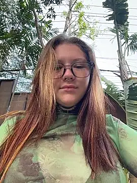 FionaMurr online show from March 8, 2026, 3:43 am