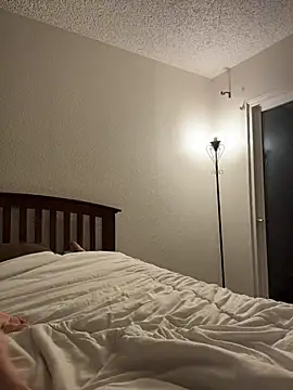 Lenaravenswood online show from February 9, 2026, 5:00 am