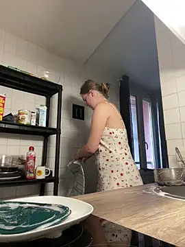 Snapshot of Vikml166 chatting on March 16, 2026, 7:23 am Vikml166 online show from March 16, 2026, 7:23 am