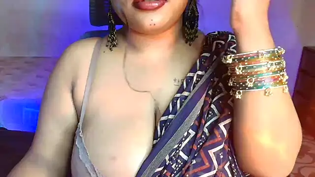 HEZALNUT online show from June 1, 2026, 8:21 pm