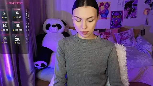 MaxinCarroll online show from December 16, 2025, 10:48 pm