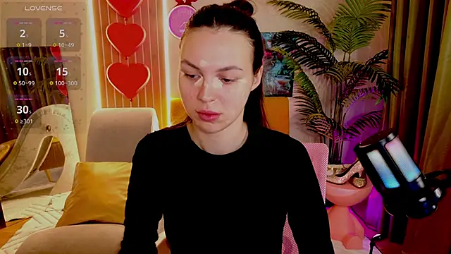 MaxinCarroll online show from March 10, 2026, 5:34 am