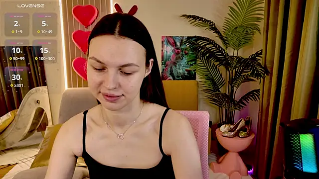 MaxinCarroll online show from April 9, 2026, 9:58 am