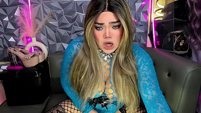 AlwaysHornyMia online show from March 19, 2026, 11:53 pm