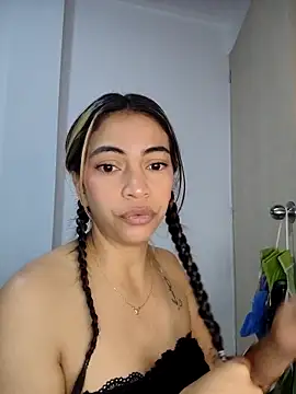 Evangeline Bonnet online show from March 28, 2026, 10:04 am