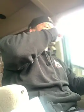 Snapshot of Ldnick69 chatting on March 15, 2026, 4:35 pm Ldnick69 online show from March 15, 2026, 4:35 pm