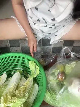 Yumi69 online show from April 1, 2026, 12:44 am