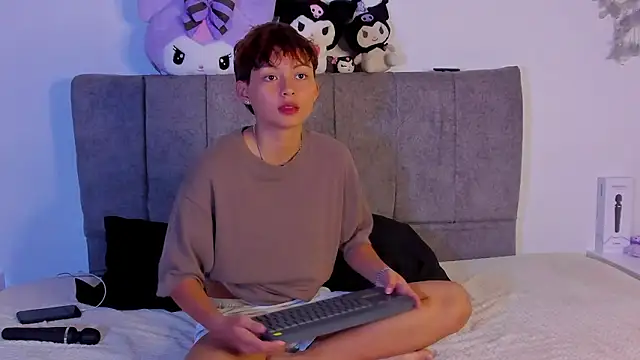 tefi meow  online show from March 12, 2026, 2:01 pm