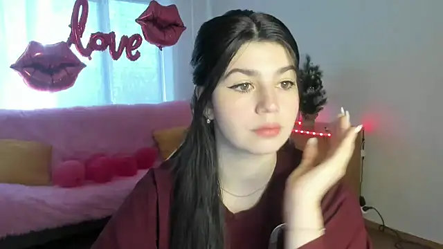 KisaModel online show from February 22, 2026, 8:02 am