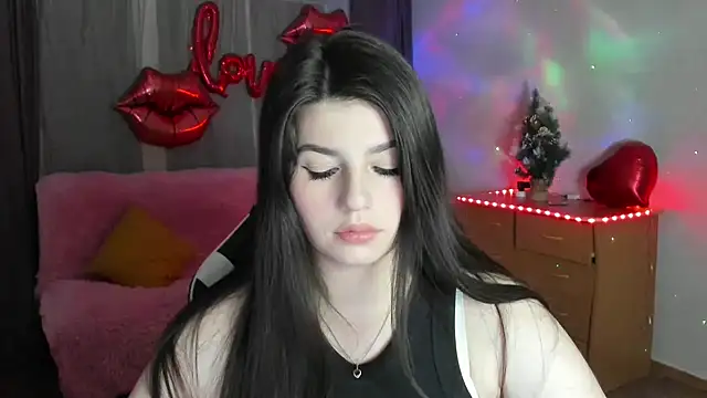 KisaModel online show from March 25, 2026, 3:18 pm