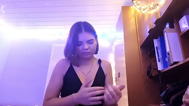 Snapshot of Mona_Slearys chatting on January 5, 2026, 11:52 pm Mona Slearys online show from January 5, 2026, 11:52 pm