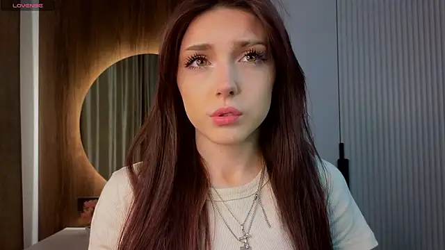 NatishaAlpern online show from March 3, 2026, 4:02 pm