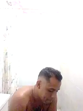 lesoley online show from December 15, 2025, 1:32 am