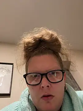 kissmyarch online show from January 12, 2026, 12:38 am