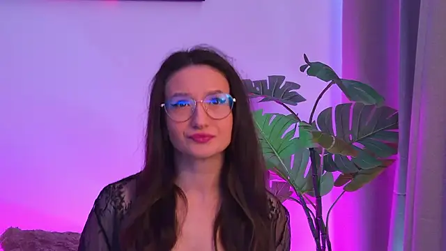 Snapshot of TheaMalekoo chatting on March 14, 2026, 7:36 am TheaMalekoo online show from March 14, 2026, 7:36 am