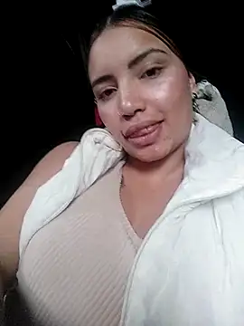 liliymike19 online show from February 5, 2026, 9:30 pm